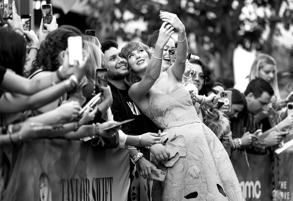 Taylor Swift - Selfies With Fans (Swifties) The Eras Tour - Pop Music Icon Poster - Posters