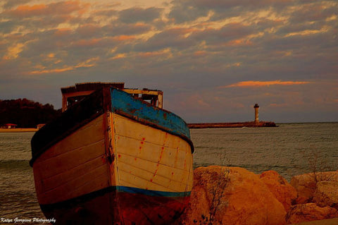 Old Boat - Framed Prints