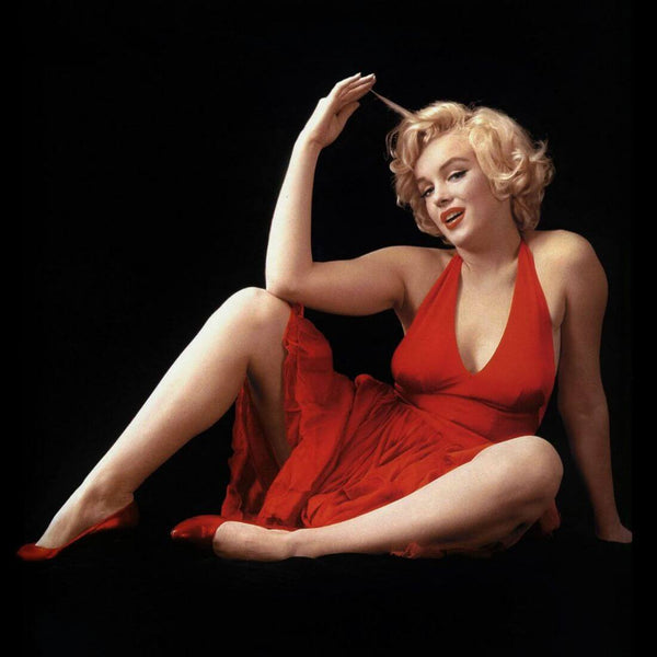 Marilyn Monroe - Red Dress Pin Up Poster - Framed Prints