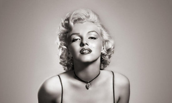 Marilyn Monroe - Sultry Photo Poster - Large Art Prints